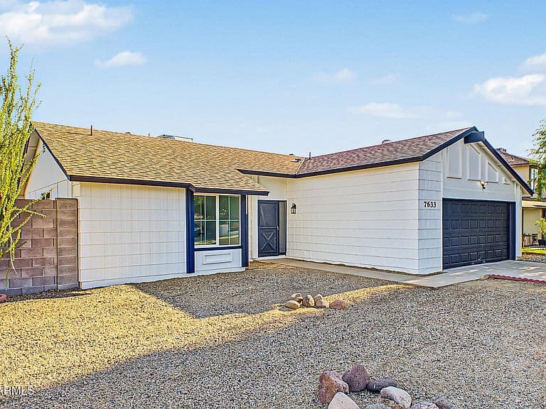 7633 W WOLF Street photo 4