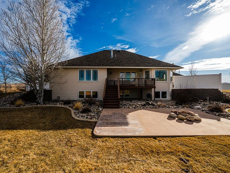 5750 Big Horn Ave photo 3