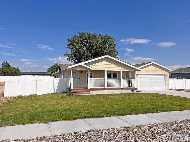 960 Cottage Ln photo 2