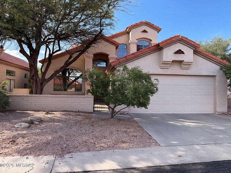 5997 N Moon Crest Dr photo 1