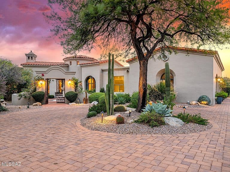 7437 N Mystic Canyon Dr photo 1