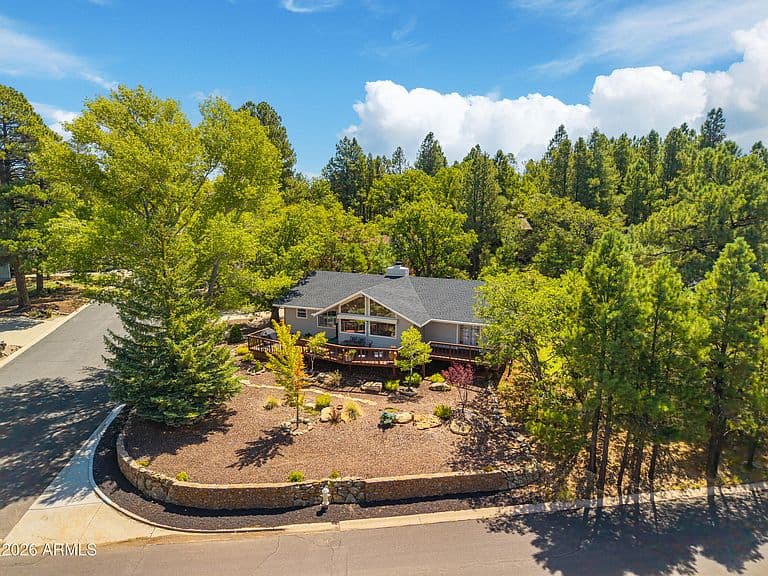 5801 E RIDGE Drive photo 3