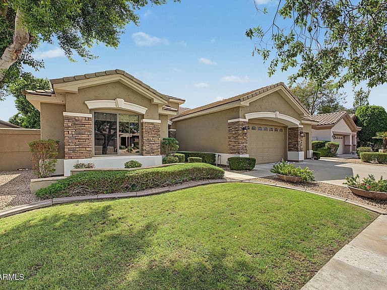439 W KNIGHT Lane photo 2