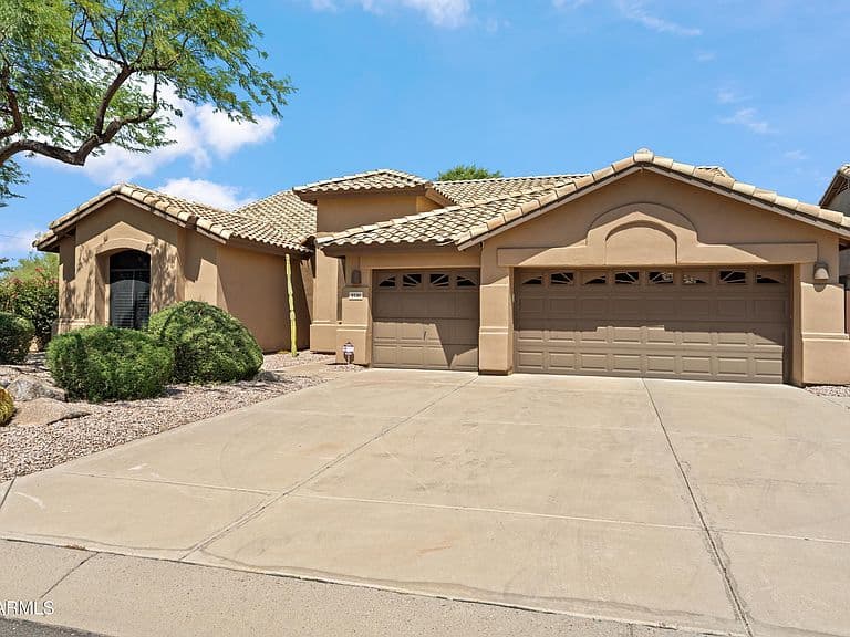 9330 E Sutherland Way photo 2