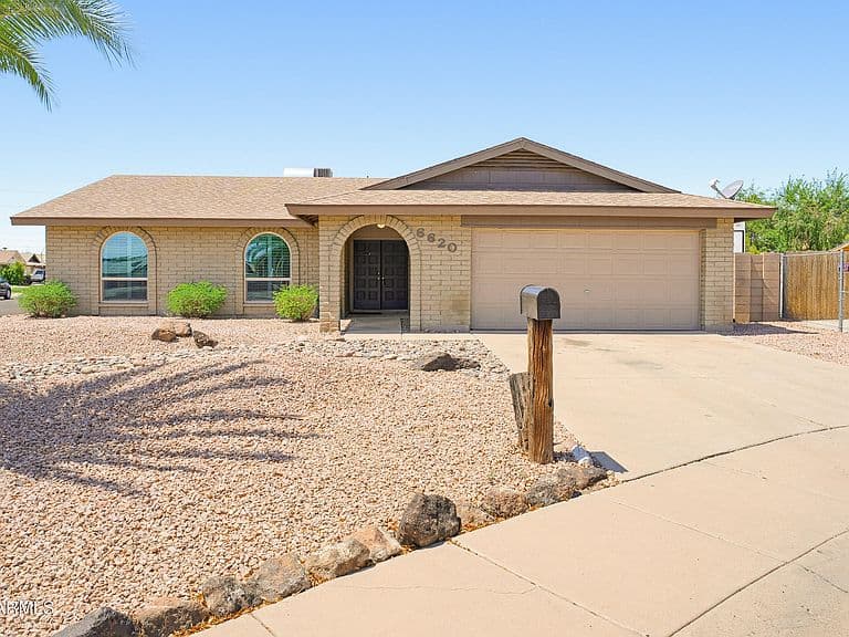 6620 W MERCER Lane photo 3