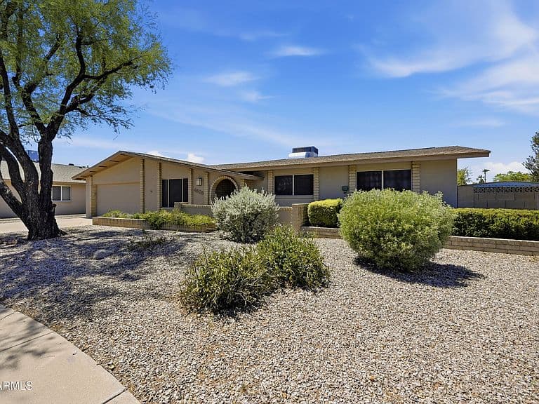 4806 S Kachina Drive photo 3