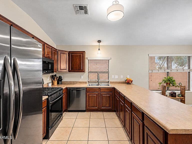 41917 W MICHAELS Drive photo 2