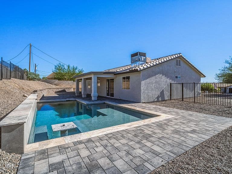 1300 Calimesa Ct photo 4