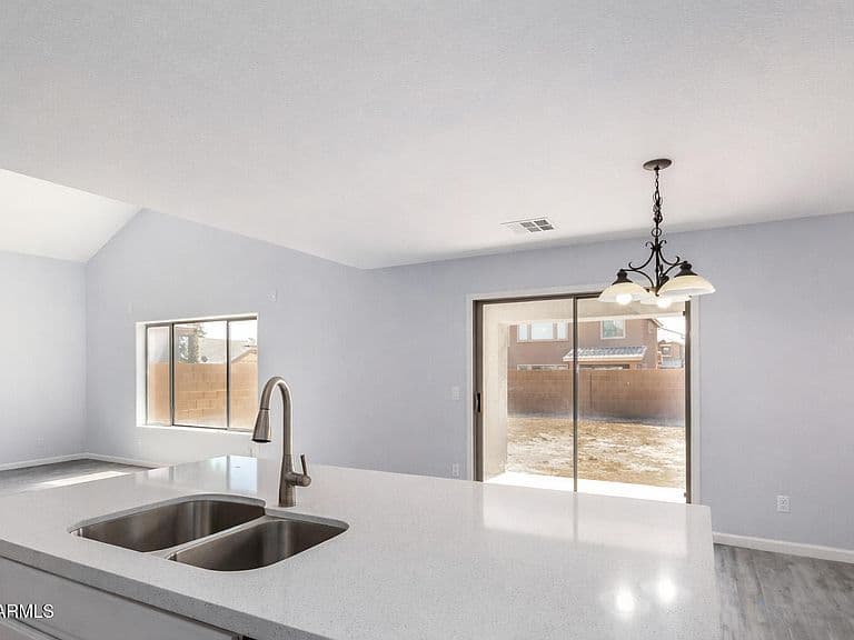 45677 W WINDMILL Drive photo 5