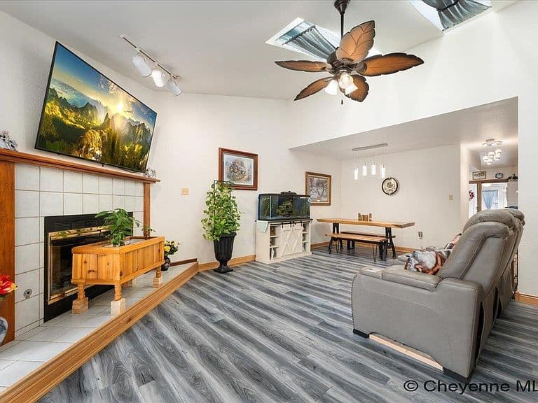 1503 Trent Ct photo 3