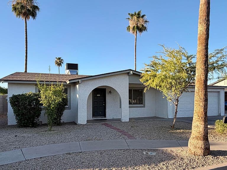 2438 W JACINTO Avenue photo 1
