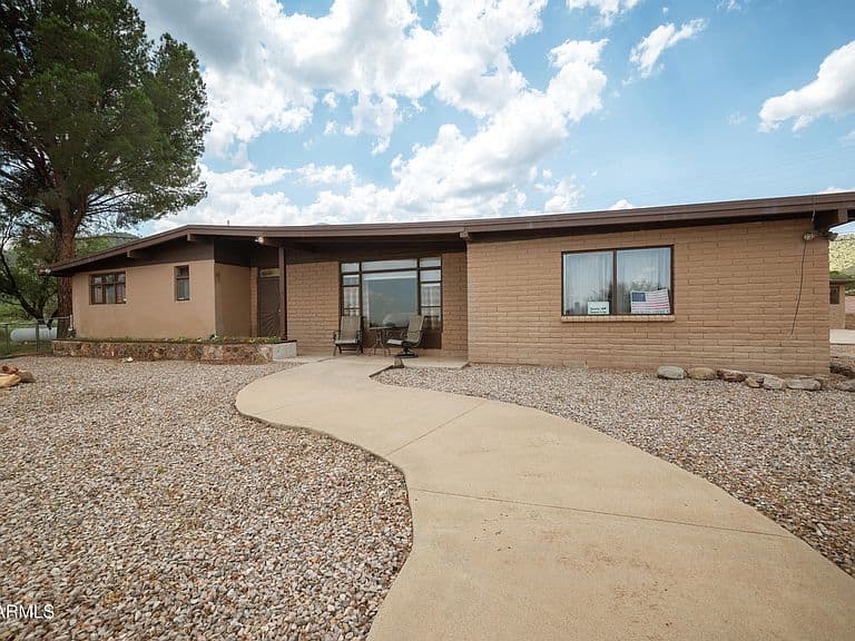 8056 S VATO Lane photo 4