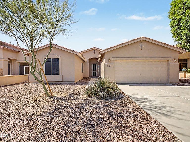 2124 W RED BIRD Road photo 1