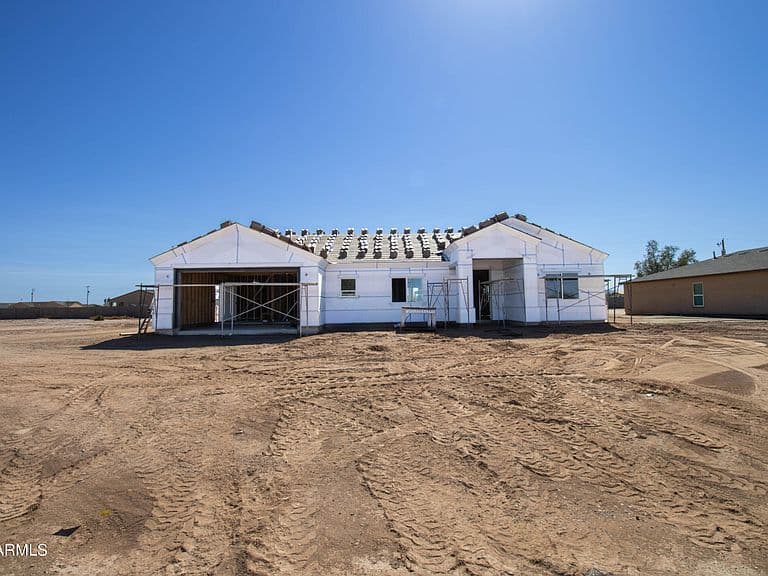 3705 N ESTRELLA Road photo 1