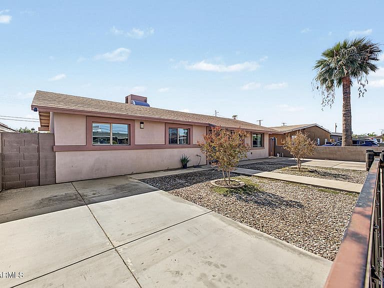 3635 W LA SALLE Street photo 3
