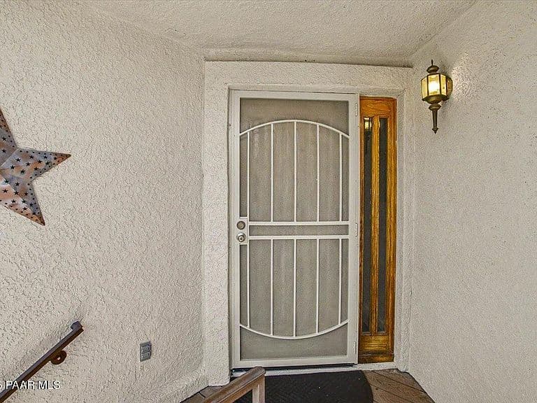 2240 Mission Way photo 5