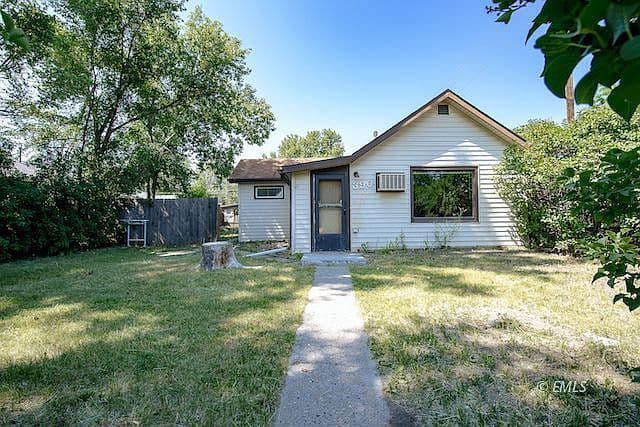 390 N 8th Ave photo 1