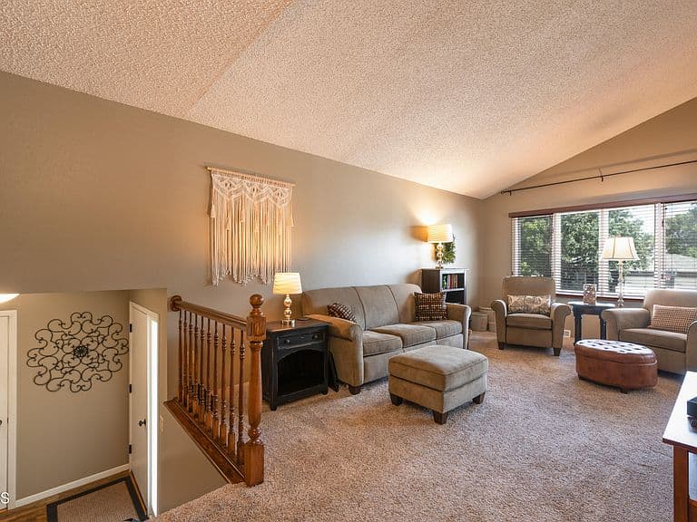 1606 Columbia Dr photo 5