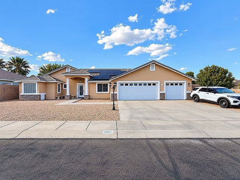 2061 Roy Rogers Way photo 1