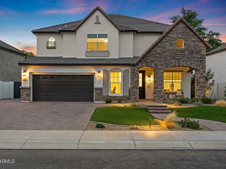 2288 E ASTER Drive photo 1