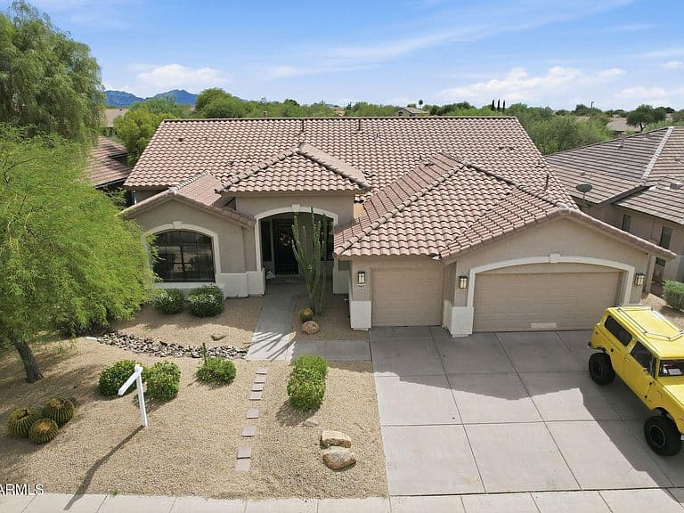 26627 N 46TH Place photo 2