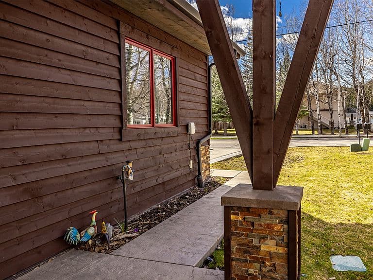 407 Colorado Ave photo 5