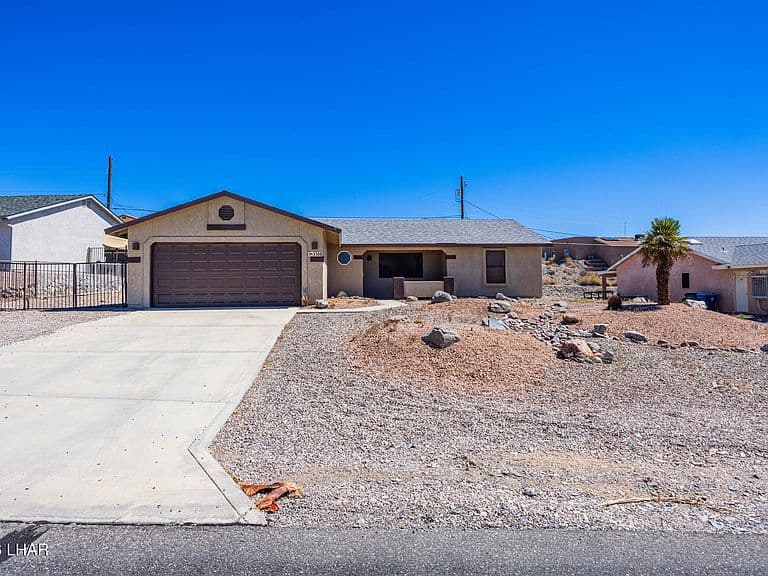 3368 Sheik Dr photo 1