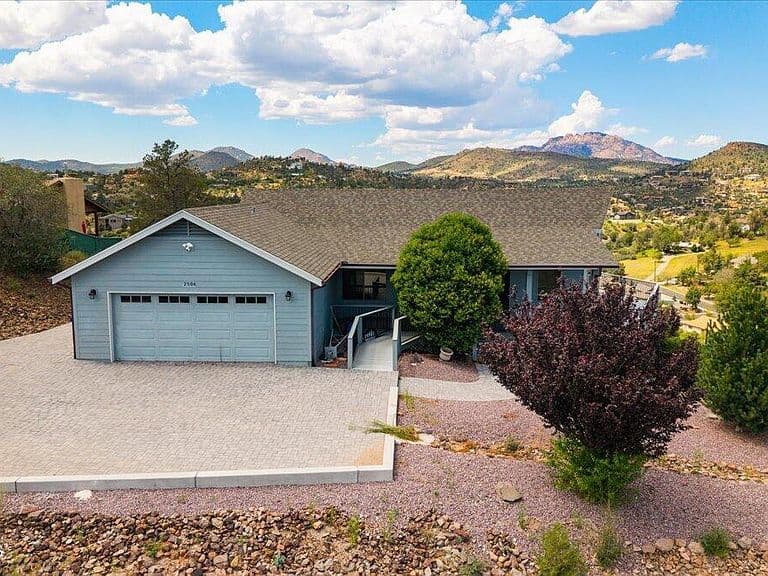 2506 Nolte Dr photo 1