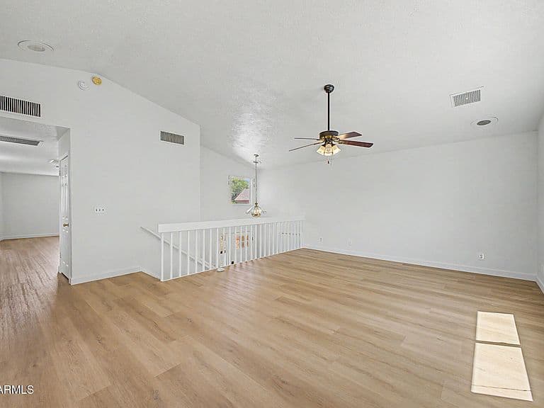 3832 E Dewberry Avenue photo 2
