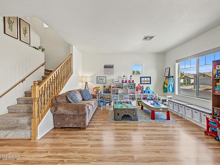9449 N Weather Hill Dr photo 4
