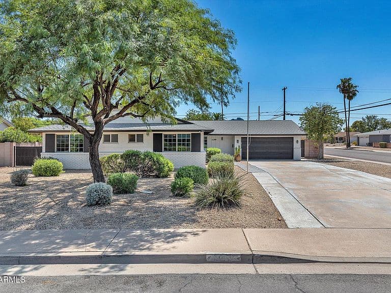 3001 E CHOLLA Street photo 1