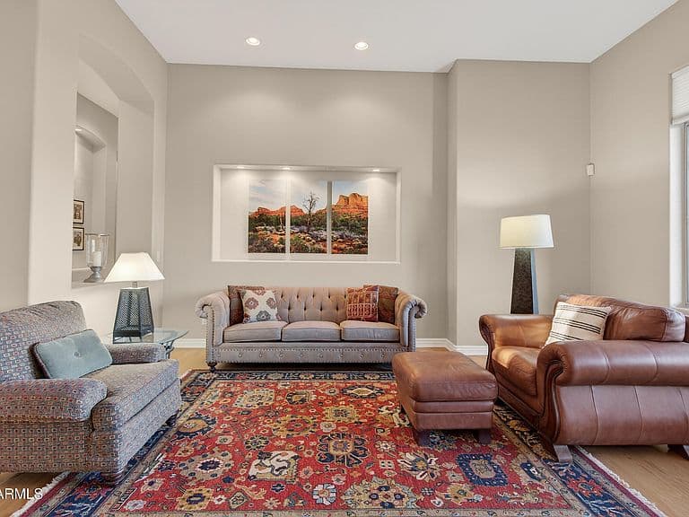 2201 W HAZELHURST Court photo 5