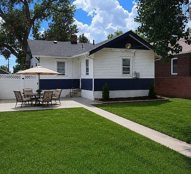 1310 Cosgriff Ct photo 3