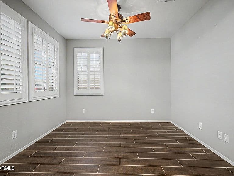 18230 W LOUISE Drive photo 5