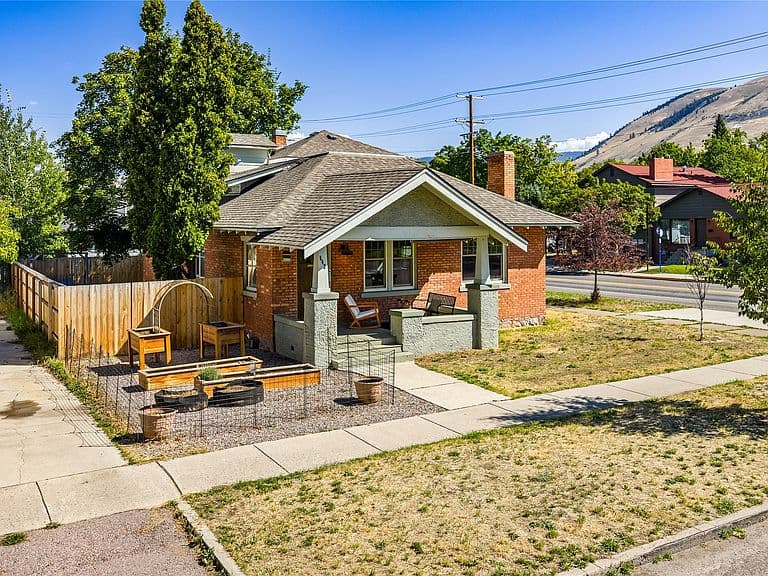 542 Eddy Ave photo 2