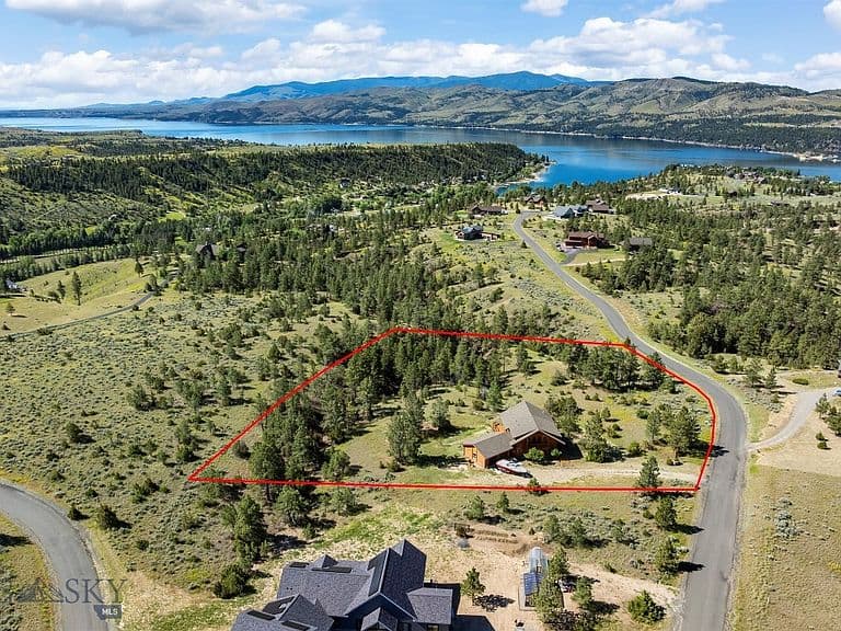 4085 Sunset Ridge Dr photo 3