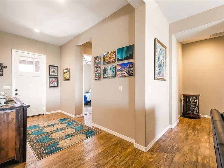 3139 Esmerelda Drive photo 3