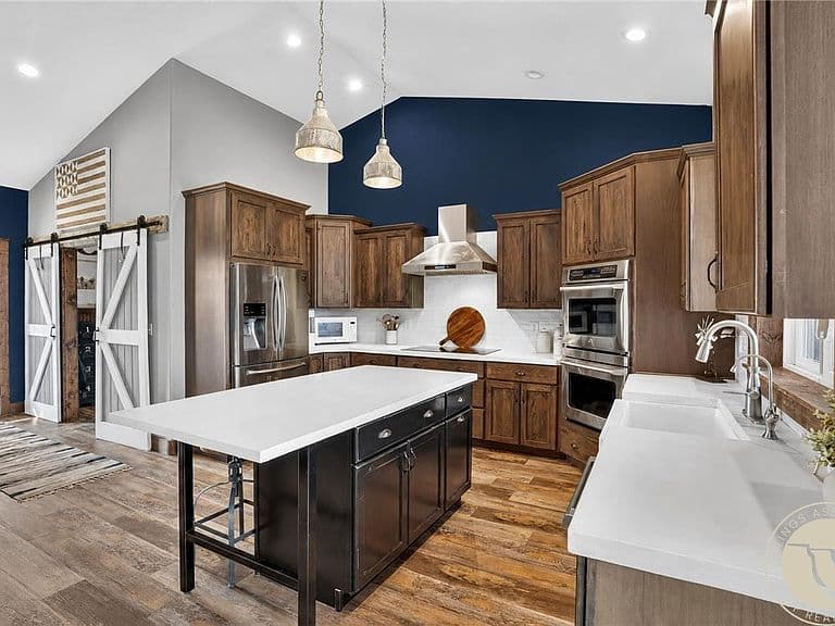5489 Powmer Rd photo 5
