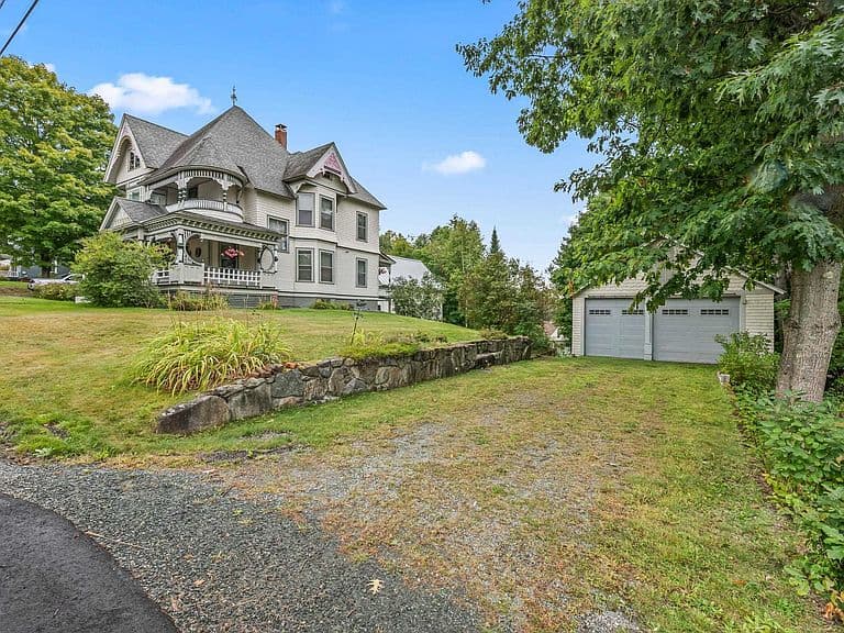 89 Bunker Hill Street photo 5