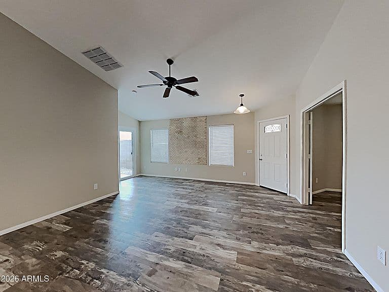 41776 W SUNLAND Drive photo 2