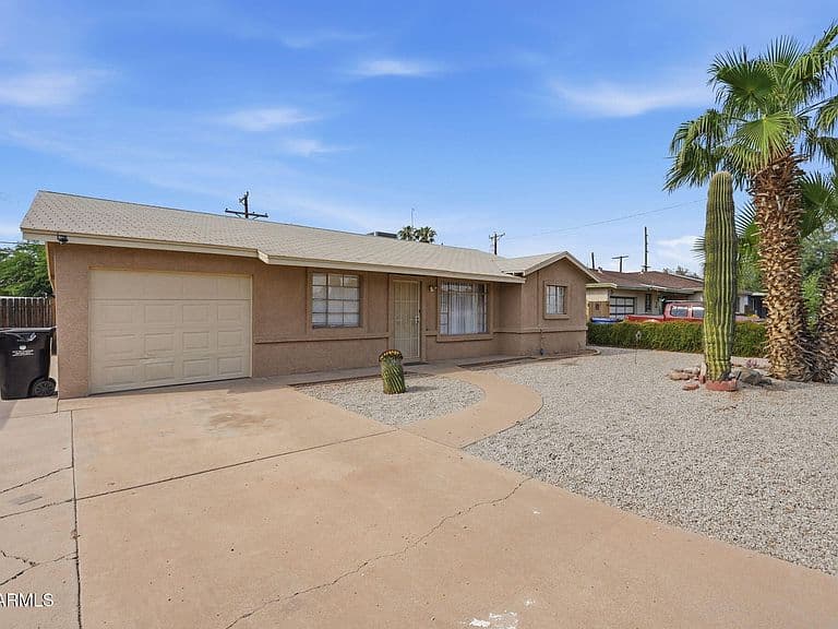 2231 W ORANGEWOOD Avenue photo 1