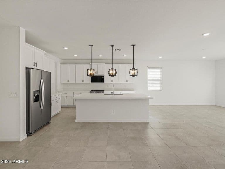 22670 W TONOPAH Drive photo 4