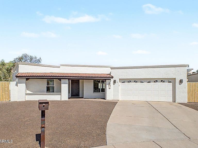 10212 S 44TH Way photo 3