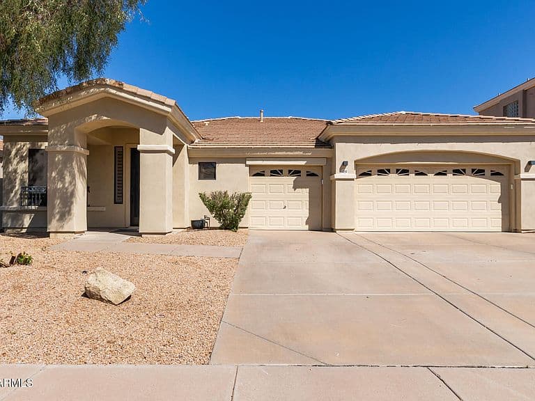 5242 E HERRERA Drive photo 3