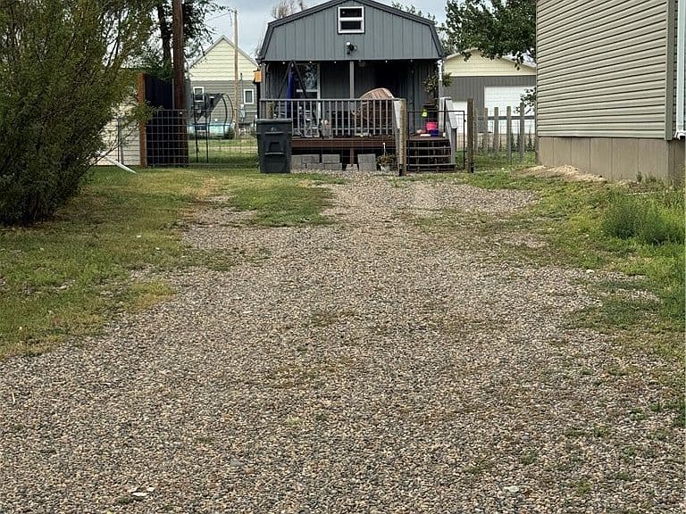 511 Custer Ave photo 1