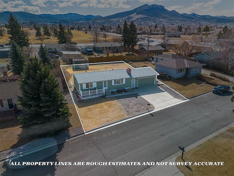 419 Russell Ln photo 4