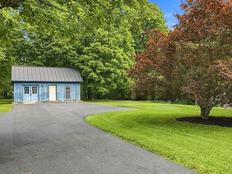 247 Middle Winchendon Road photo 2