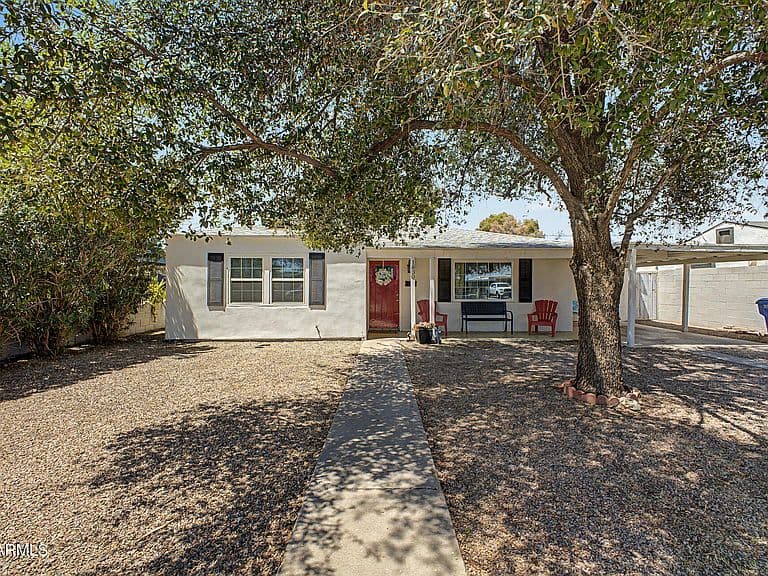 1830 E CLARENDON Avenue photo 2