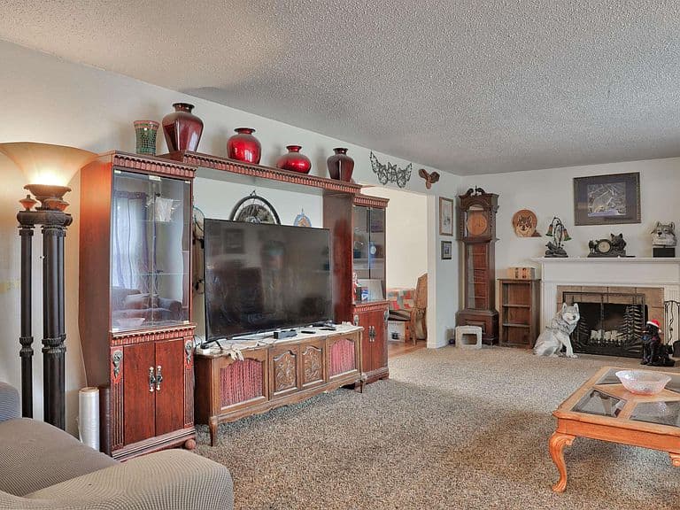 513 Ruth Ln photo 4