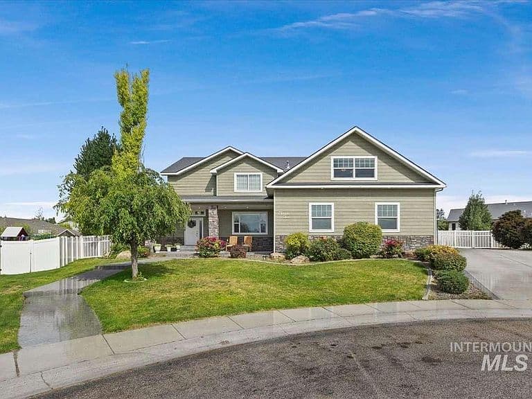 1110 Connor Ct photo 1
